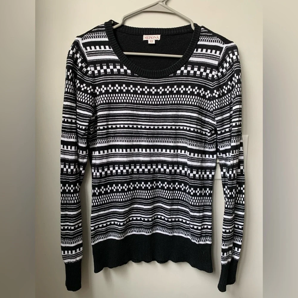 MERONA Women’s Black White Front Print Long Sleeve Rounded Neck Sweater